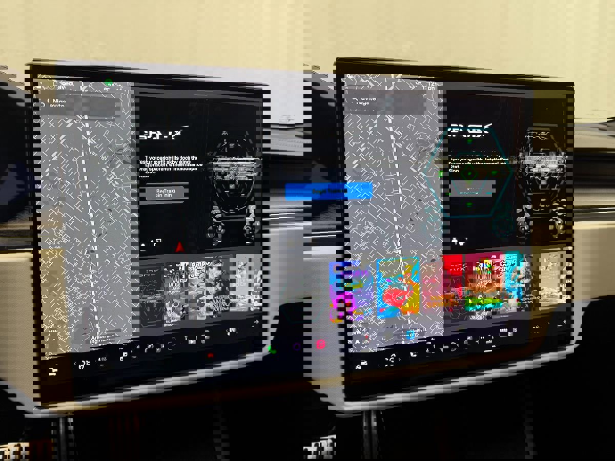 Used 2021 Tesla Model S Plaid image 28