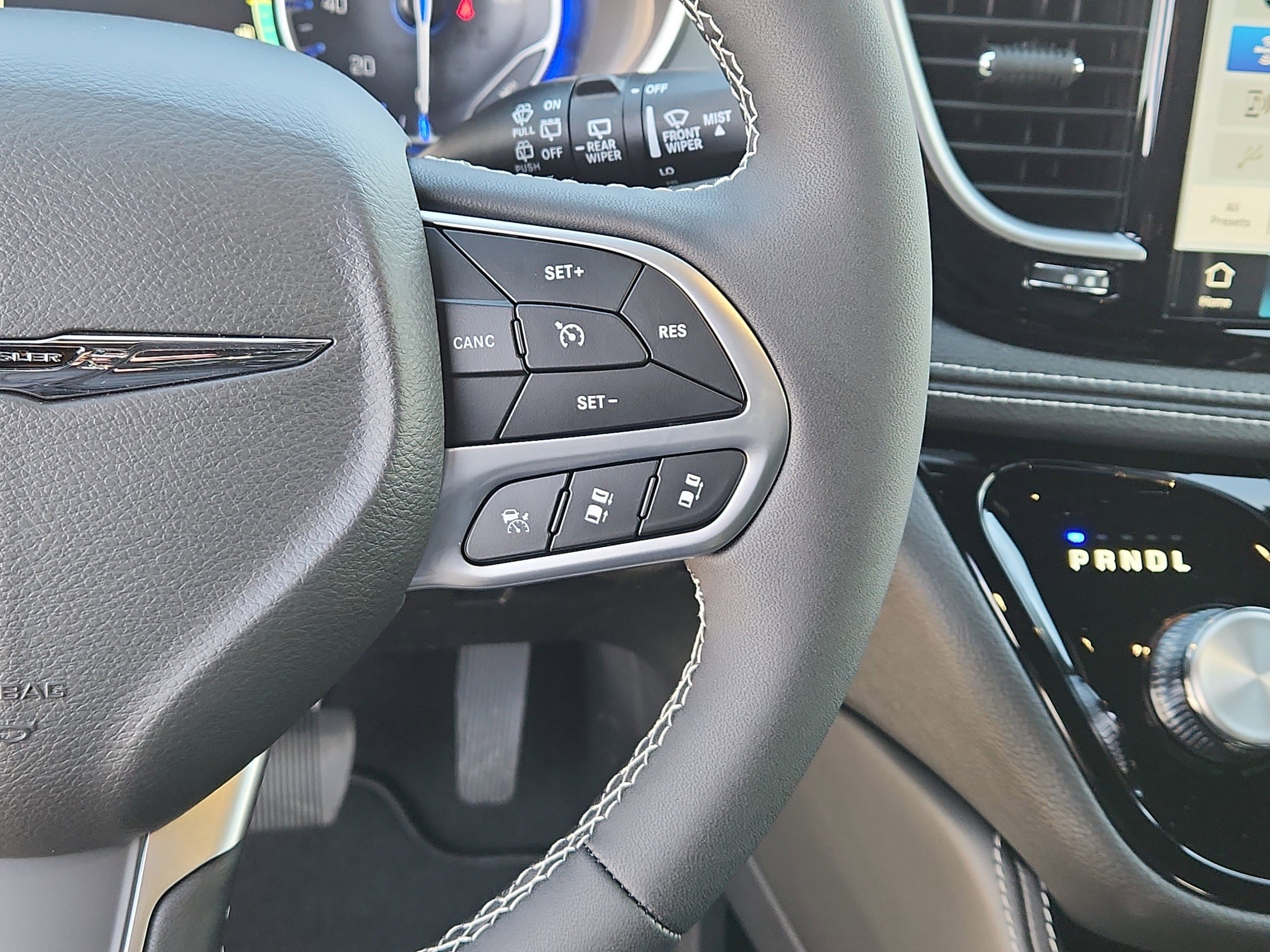 New 2026 Chrysler Pacifica Limited AWD/4WD image 14