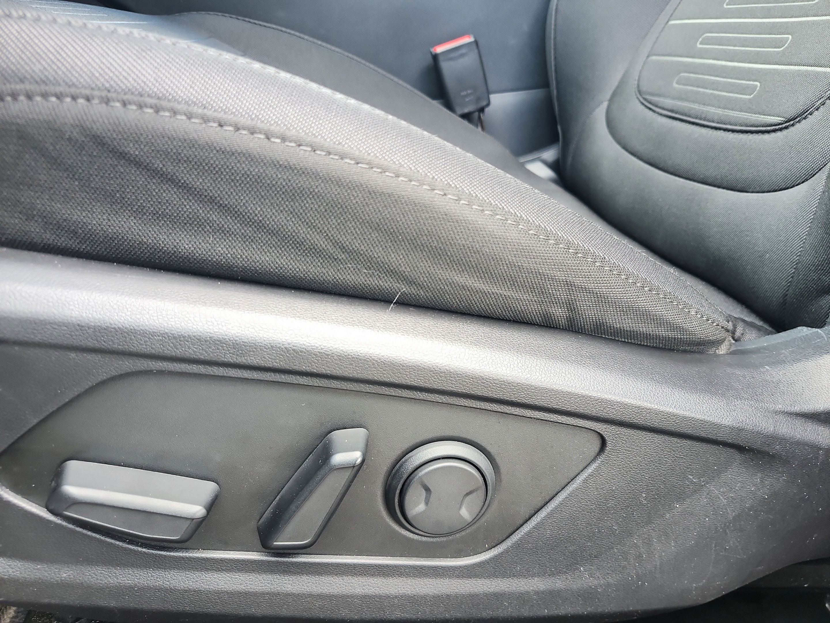 Used 2024 Hyundai Santa Cruz SEL FWD image 15