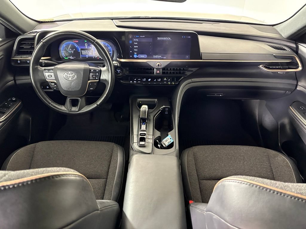 Used 2023 Toyota Crown AWD/4WD image 37