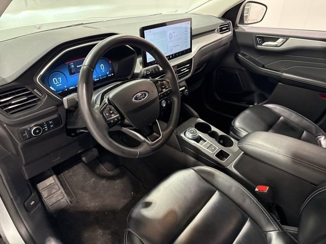 Used 2024 Ford Escape Platinum image 18