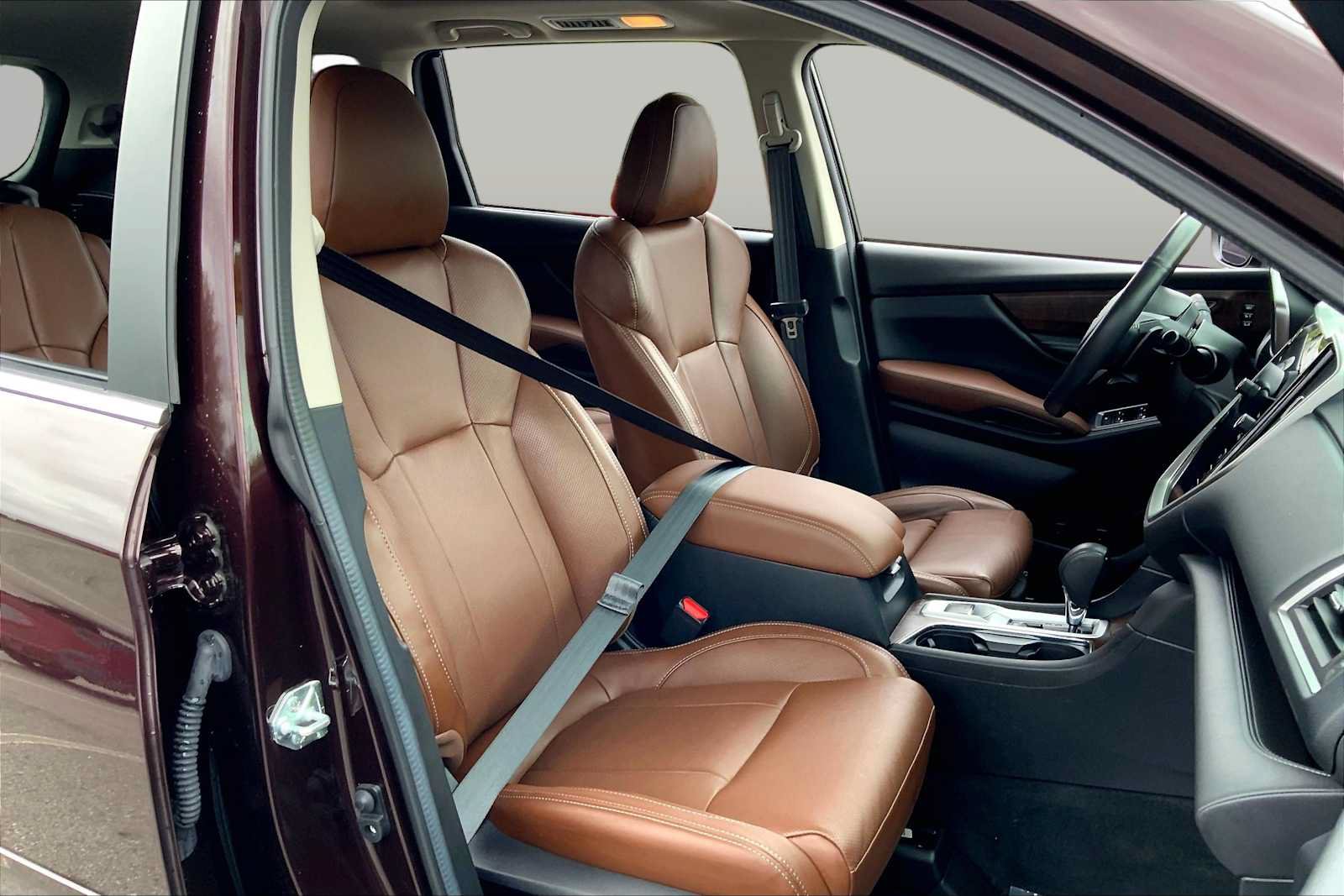 Used 2024 Subaru Ascent Touring AWD/4WD image 8