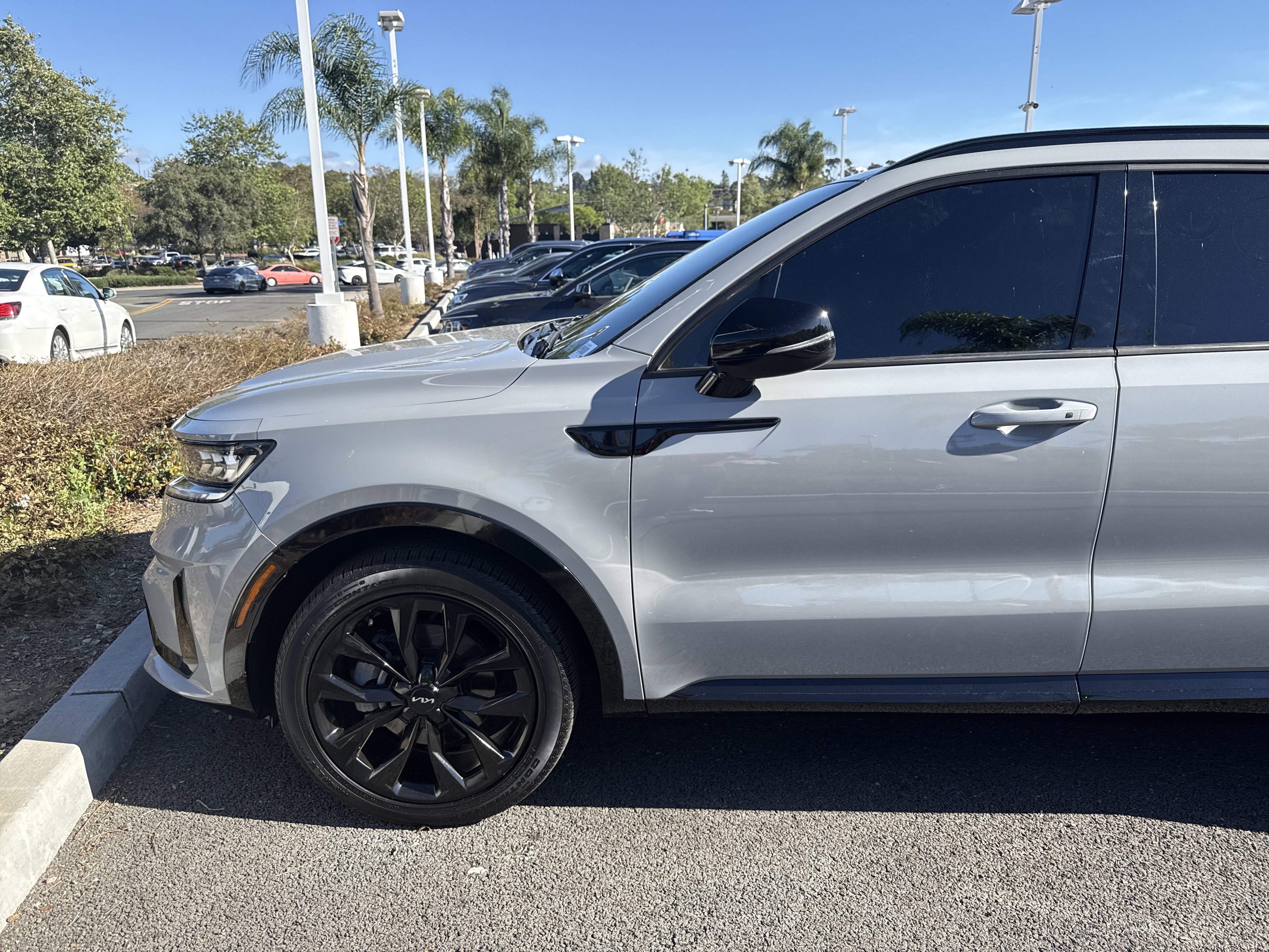 Used 2022 Kia Sorento SX FWD image 2