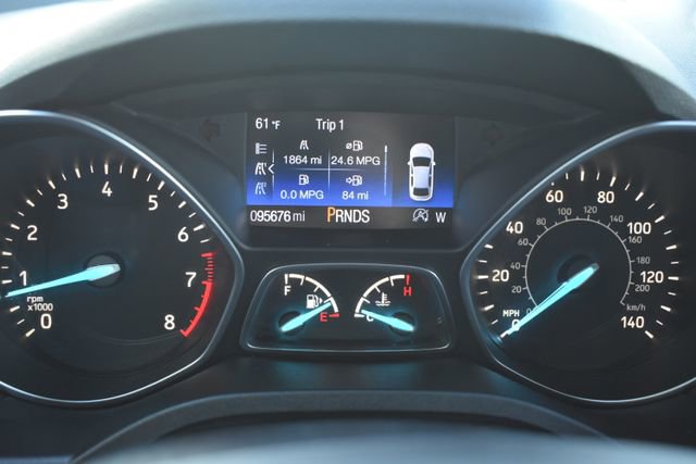 Used 2017 Ford Escape SE w/ SE Sport Appearance Package image 17