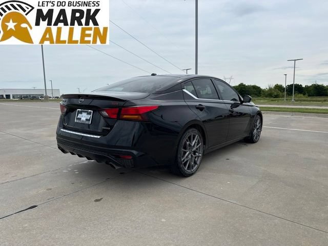 Used 2023 Nissan Altima 2.0 SR FWD image 5