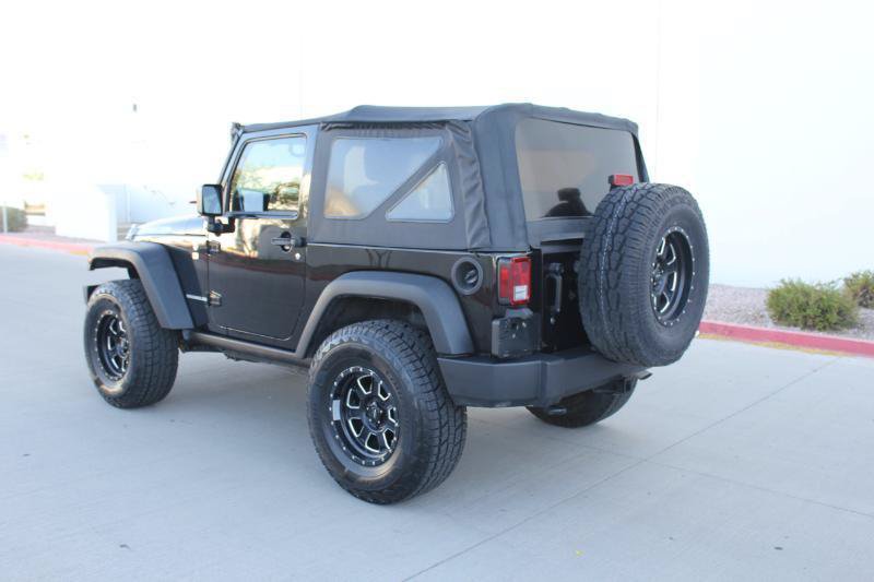 Used 2012 Jeep Wrangler Rubicon w/ PWR Convenience Group AWD/4WD image 6