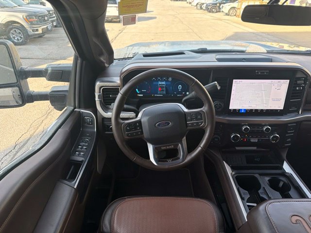 Used 2025 Ford F250 King Ranch w/ FX4 Off-Road Package AWD/4WD image 17