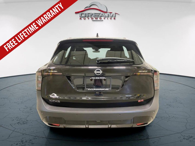 New 2026 Nissan Kicks SR w/ SR Premium Package FWD image 15