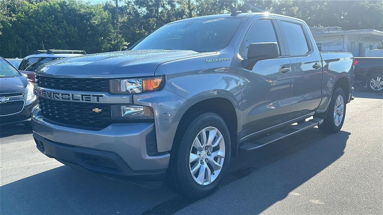 Used 2022 Chevrolet Silverado 1500 Custom RWD image 2
