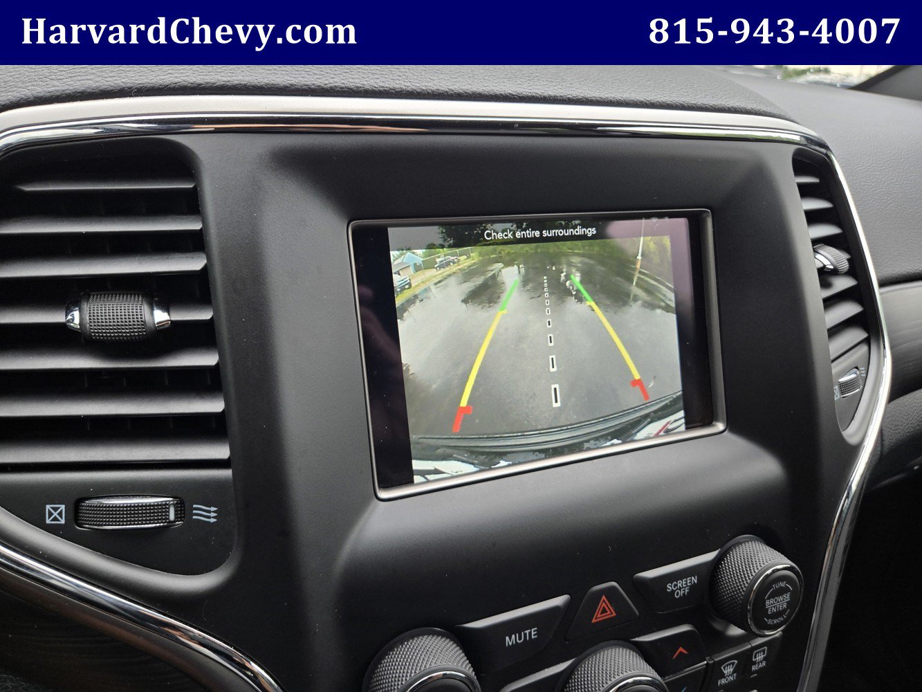 Used 2021 Jeep Grand Cherokee Laredo AWD/4WD image 9