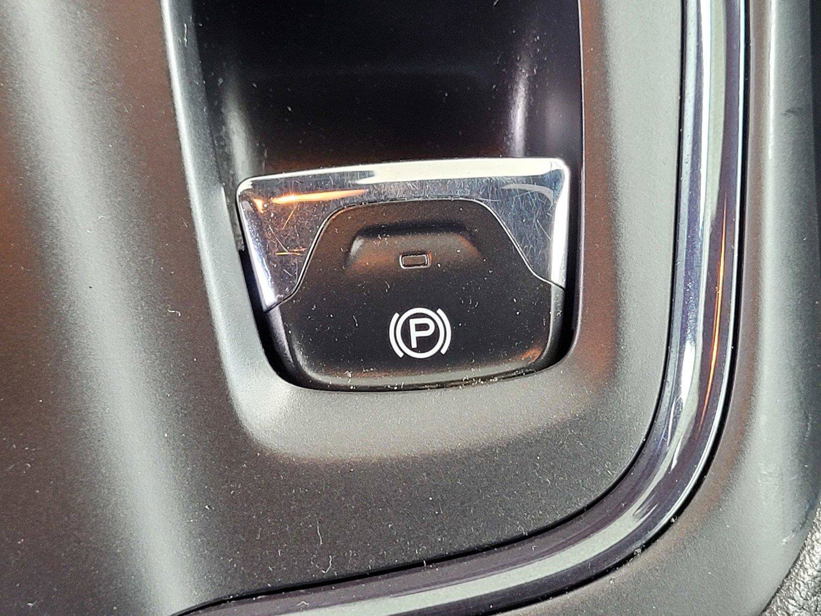 Used 2015 Chrysler 200 S w/ Navigation & Sound Group I FWD image 15