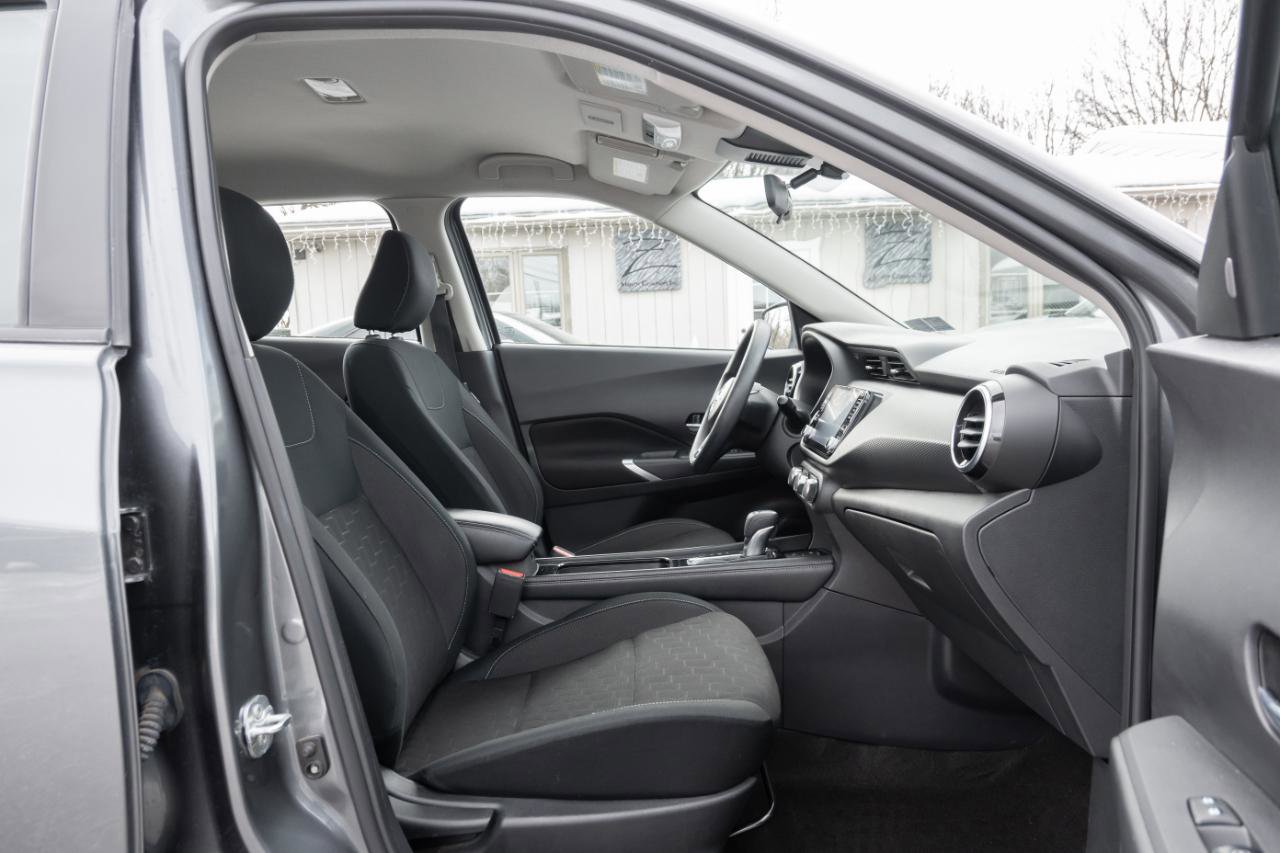 Used 2024 Nissan Kicks SV FWD image 24
