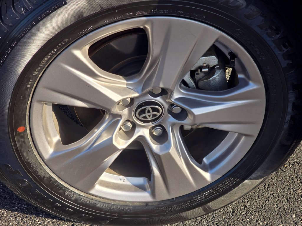 Certified 2025 Toyota RAV4 XLE AWD/4WD image 6