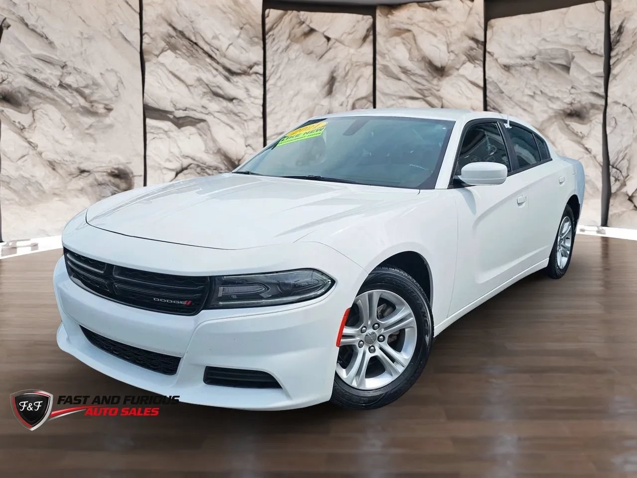 Used 2021 Dodge Charger SXT w/ Leather Interior Group RWD image 2