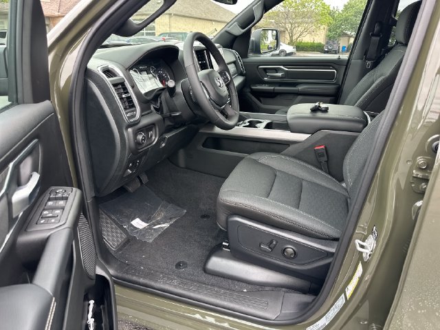 New 2027 RAM 1500 4x4 Crew Cab image 11