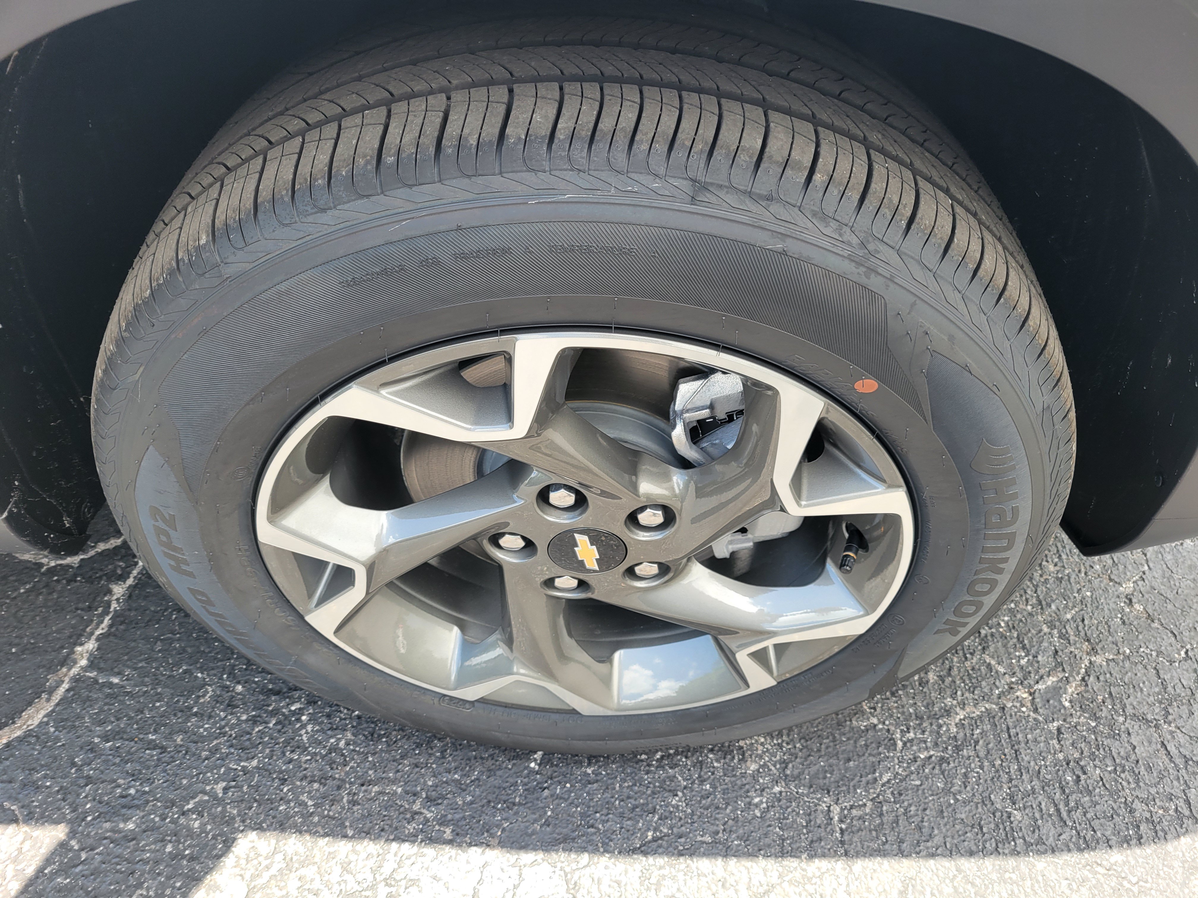 New 2026 Chevrolet Trax LT w/ Driver Confidence Package FWD image 34