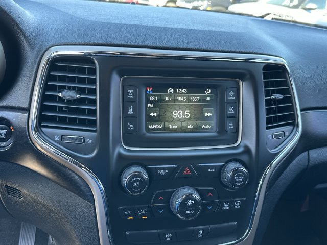 Used 2015 Jeep Grand Cherokee Laredo w/ Quick Order Package 23E RWD image 23
