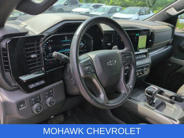 Used 2022 Chevrolet Silverado 1500 ZR2 w/ Technology Package AWD/4WD image 9
