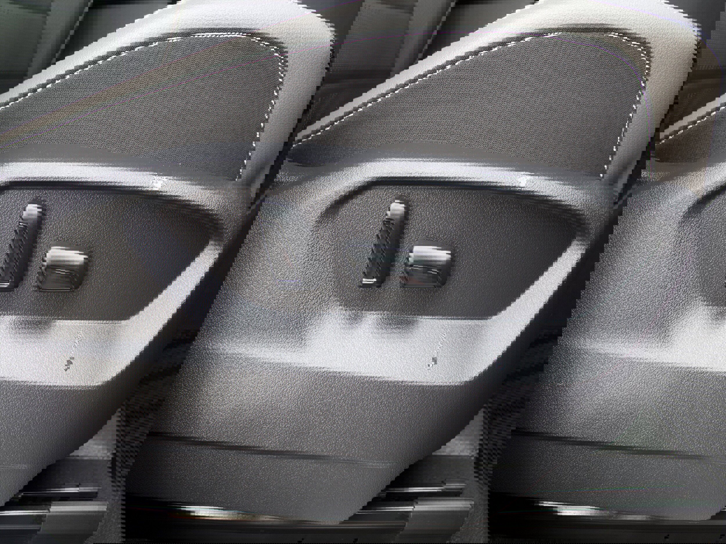 Used 2021 Volkswagen Atlas Cross Sport SEL Premium R-Line image 37