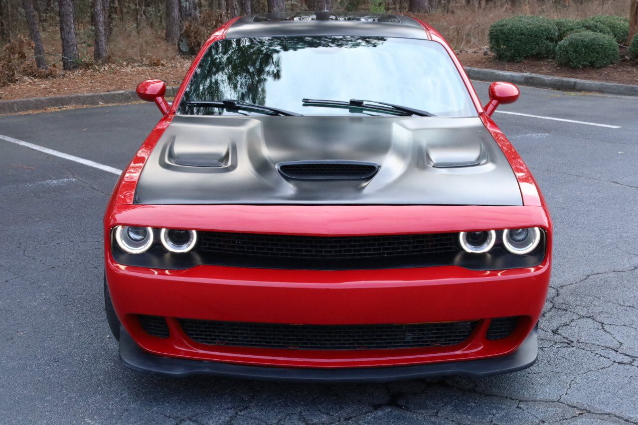 Used 2016 Dodge Challenger SRT w/ Technology Group image 8