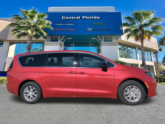 New 2026 Chrysler Voyager LX FWD image 4