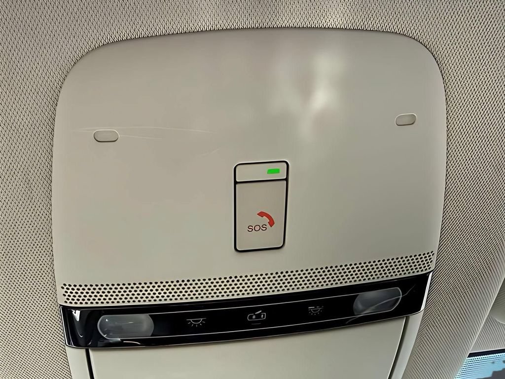 Used 2023 Nissan Ariya FWD image 23