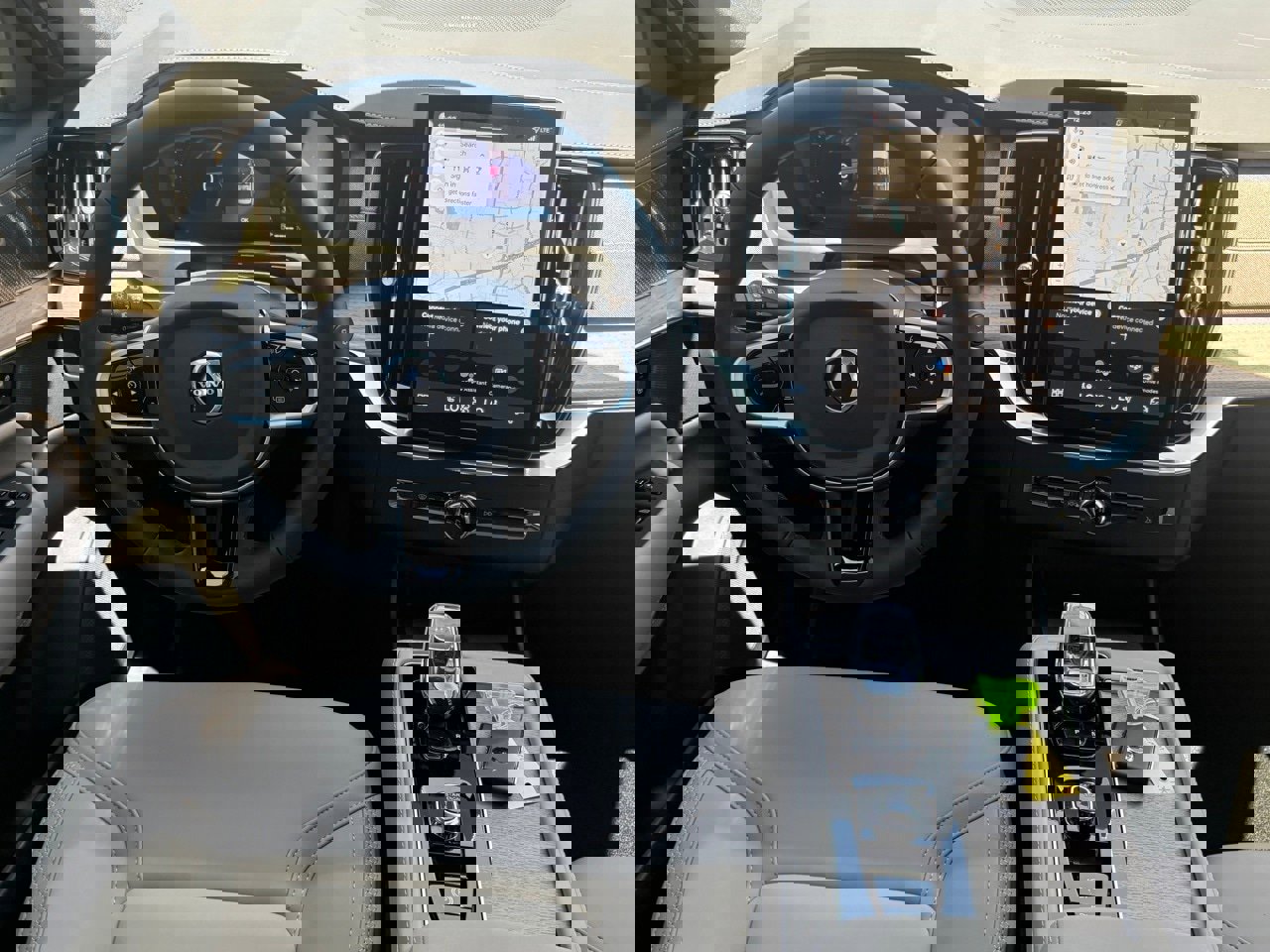 New 2026 Volvo XC90 B6 Plus w/ Protection Package Premier image 11