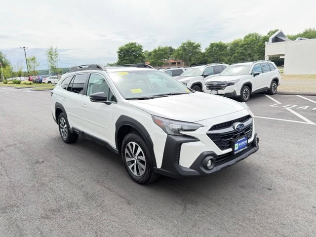 Certified 2025 Subaru Outback Premium AWD/4WD image 4