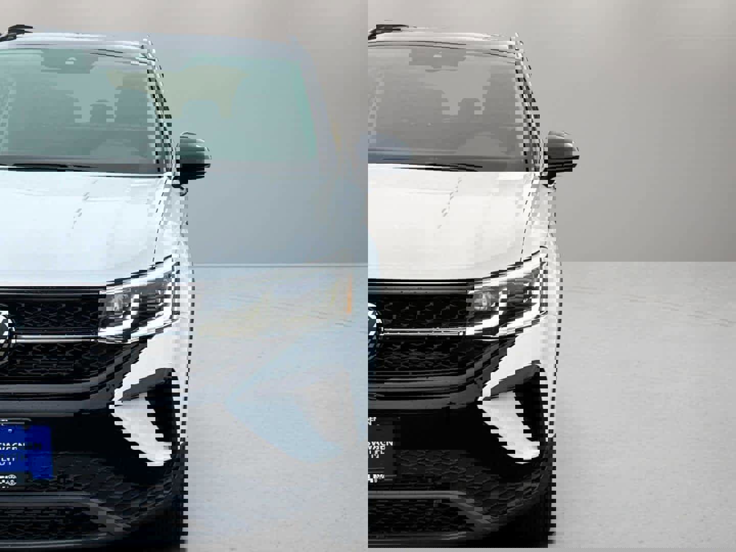 Certified 2024 Volkswagen Taos SE image 8