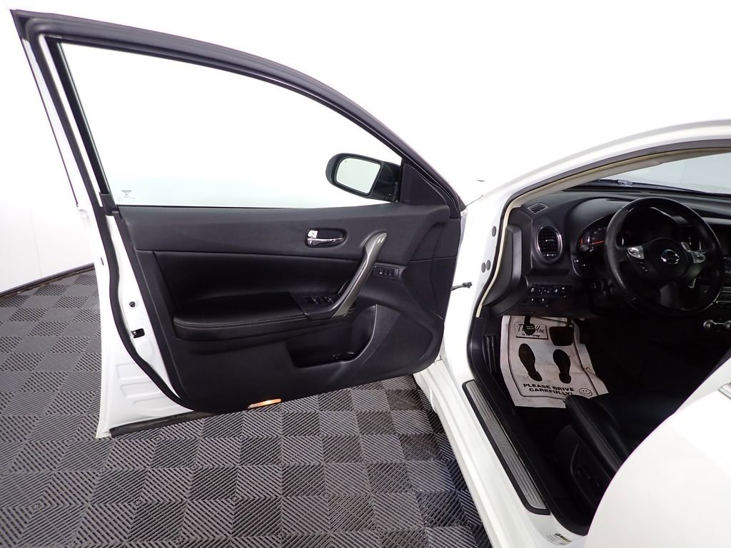 Used 2014 Nissan Maxima 3.5 SV w/ Sport Package image 19