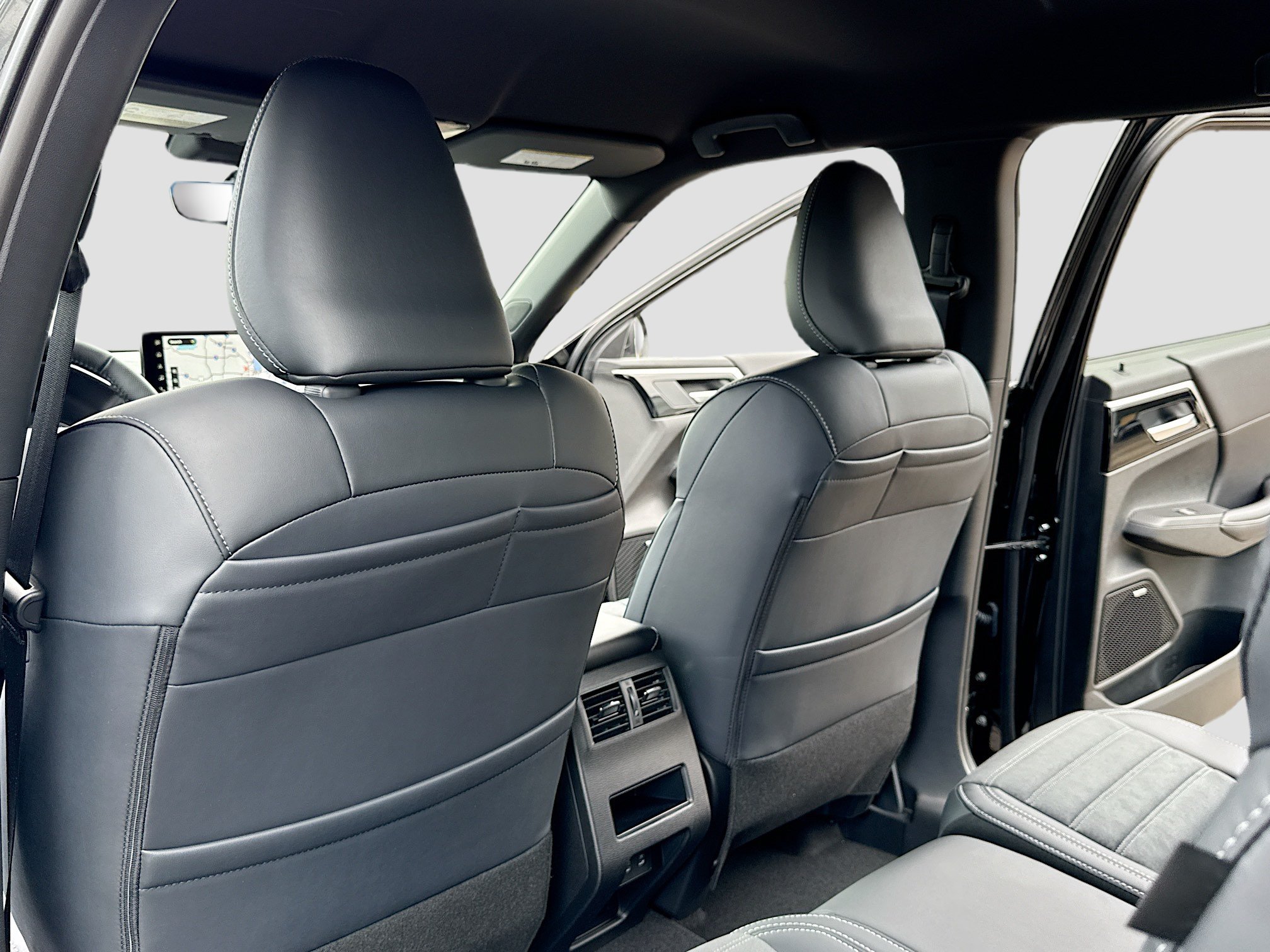 New 2026 Mitsubishi Outlander LE AWD/4WD image 6