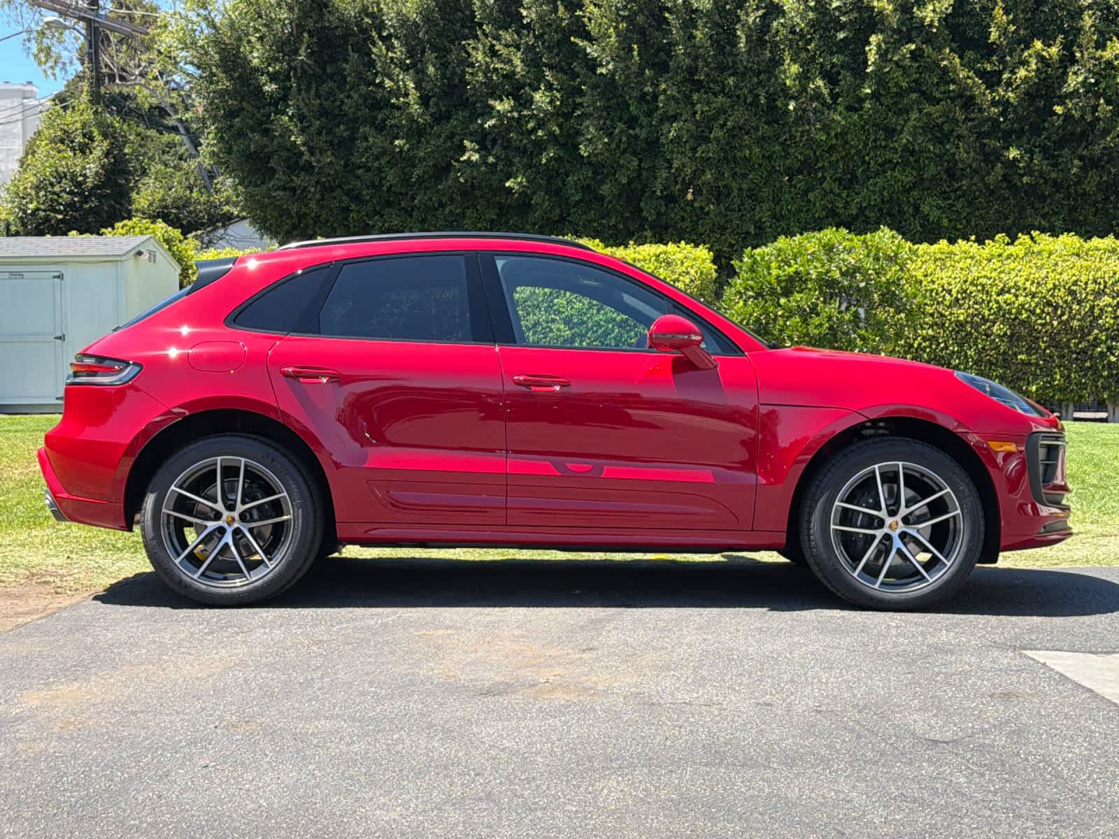 New 2026 Porsche Macan AWD/4WD image 9