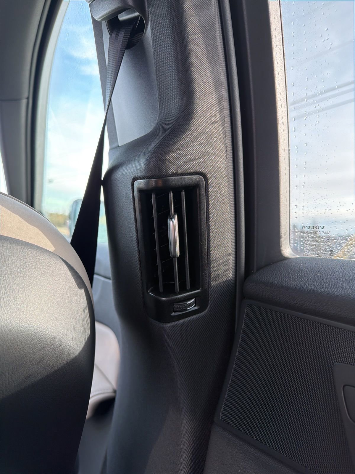 New 2026 Volvo XC60 B5 Plus w/ Protection Package Premier image 37