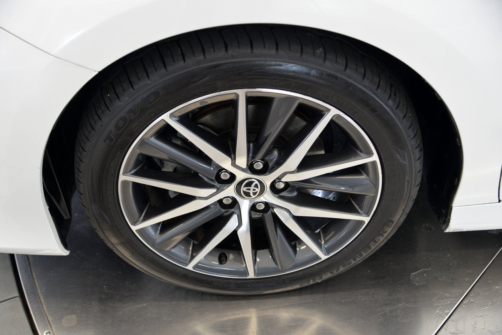 Used 2023 Toyota Camry XLE FWD image 37