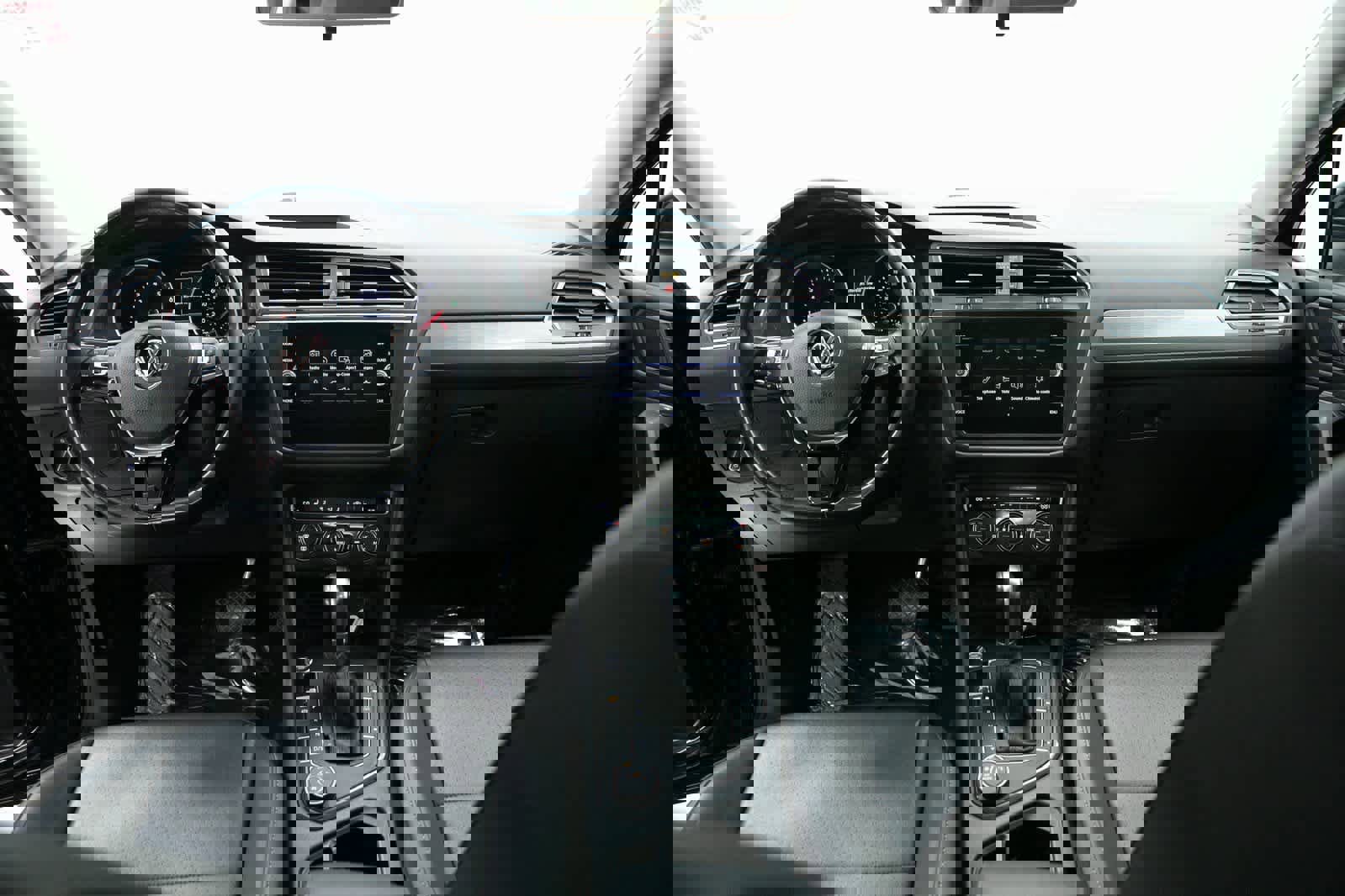 Used 2019 Volkswagen Tiguan SE w/ Panoramic Sunroof Package image 15