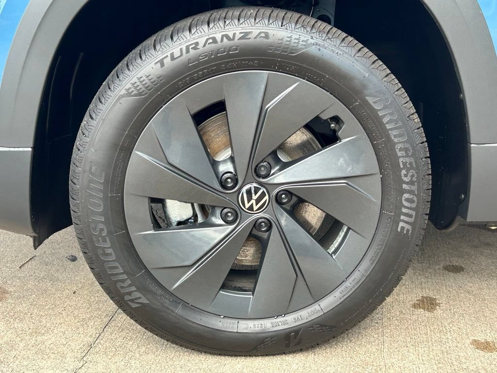 New 2026 Volkswagen Taos S FWD image 35