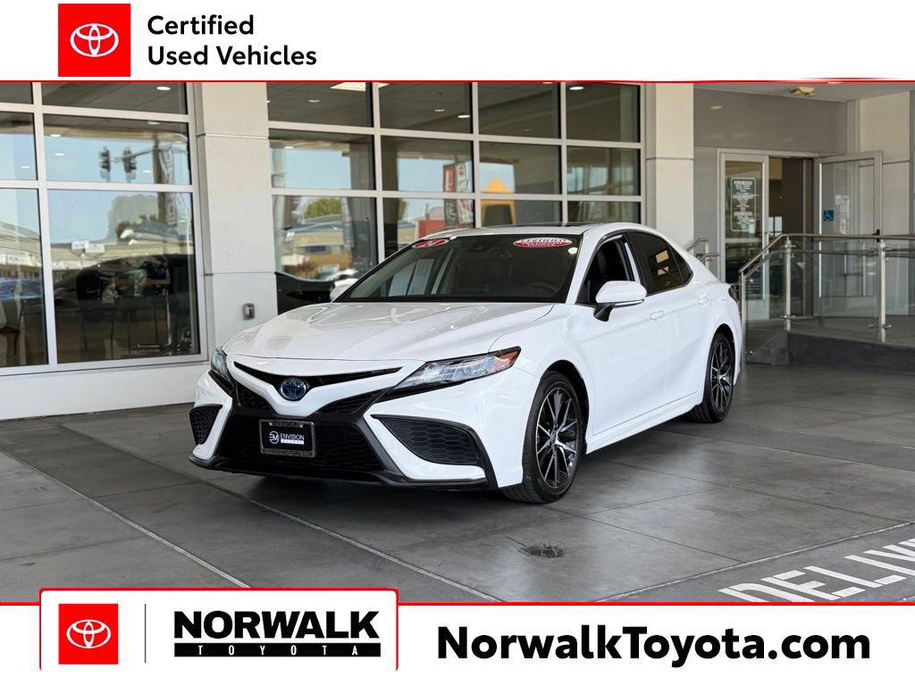 Certified 2024 Toyota Camry SE w/ Audio Upgrade Package FWD image 1
