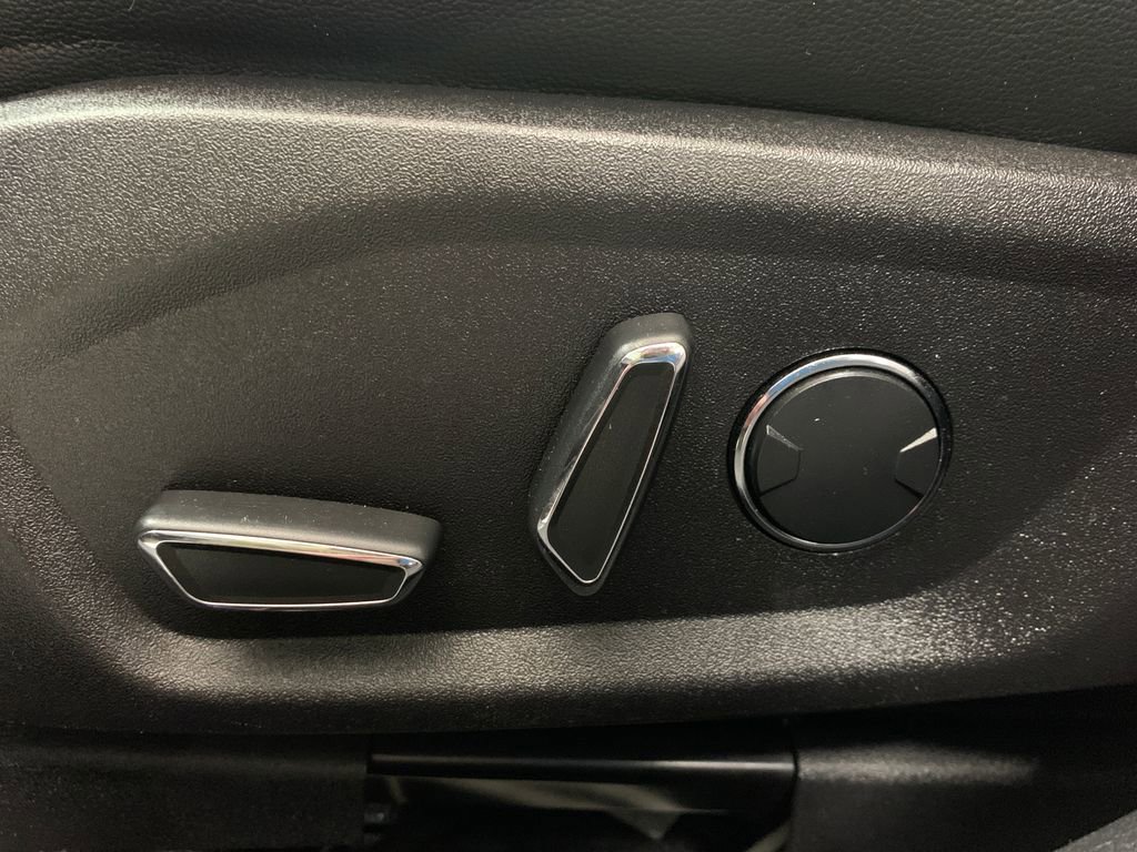 Used 2017 Ford Fusion Titanium image 5