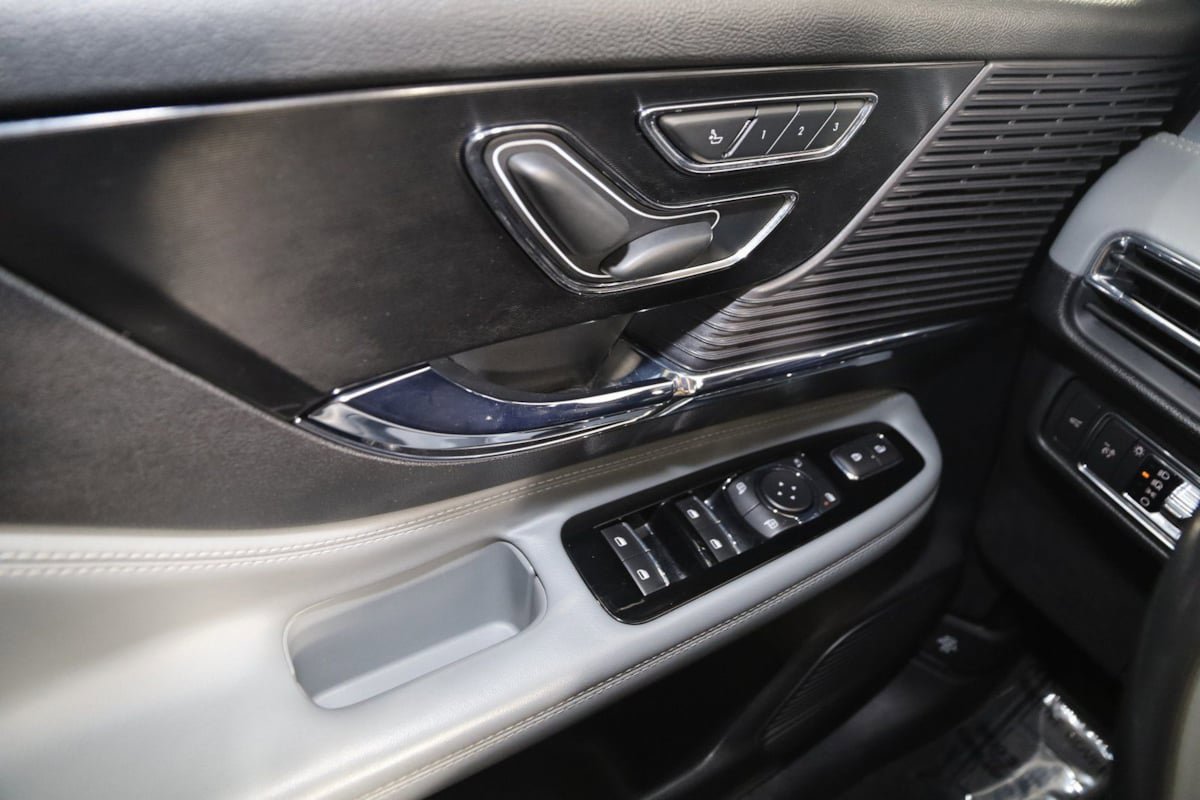 Used 2021 Lincoln Corsair FWD image 26