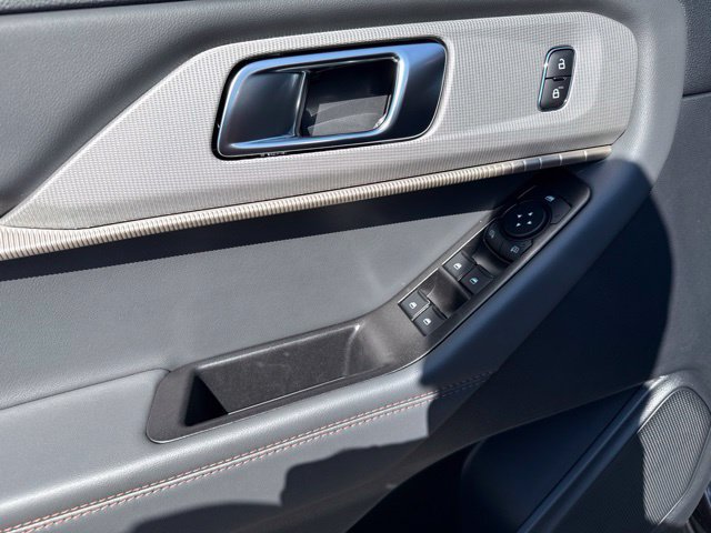 New 2027 Ford Explorer Active w/ Active Comfort Package RWD image 27