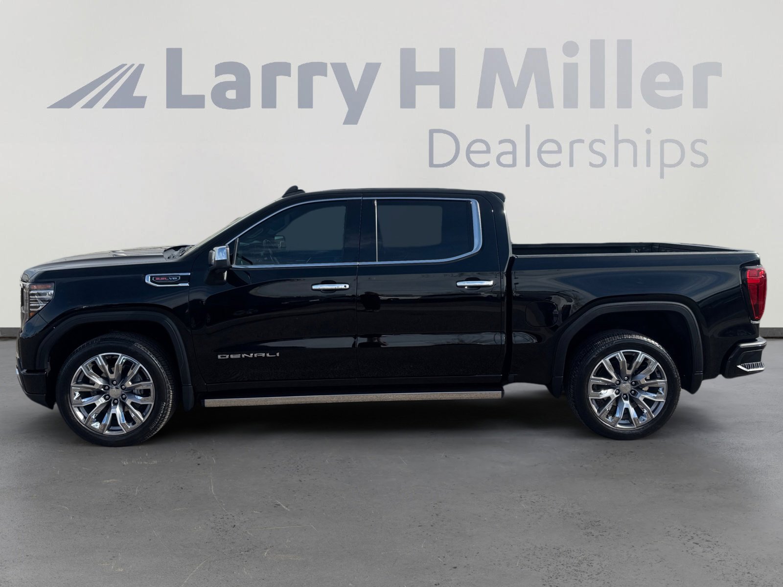 Used 2024 GMC Sierra 1500 Denali w/ Denali Reserve Package image 2