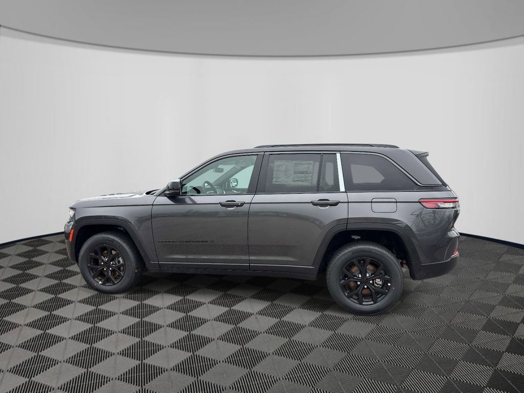 New 2026 Jeep Grand Cherokee Altitude AWD/4WD image 2