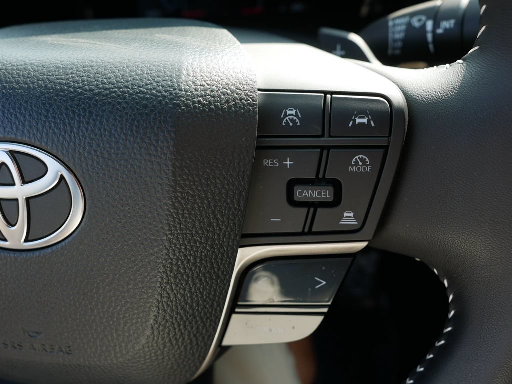 Used 2026 Toyota Camry SE FWD image 29