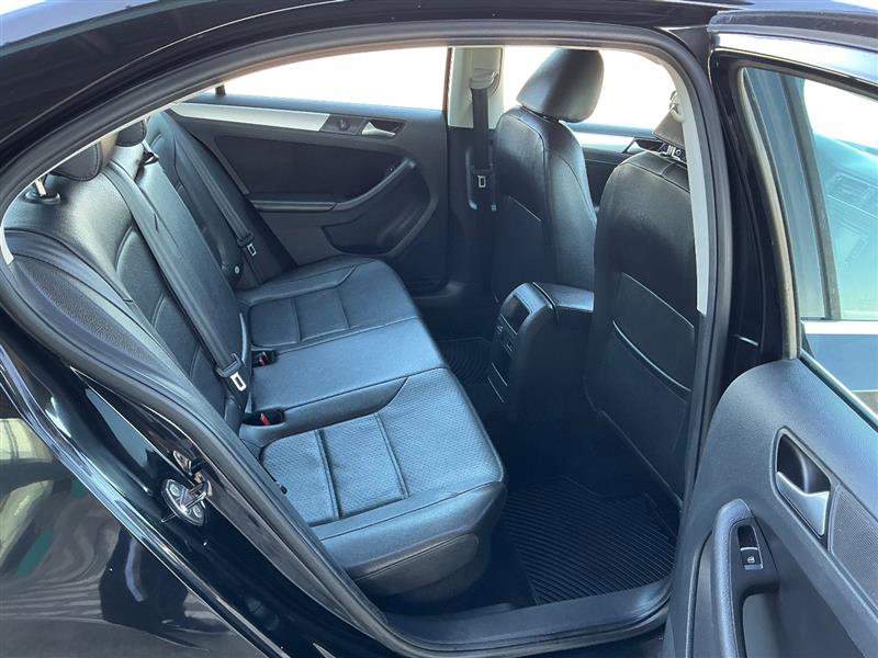 Used 2014 Volkswagen Jetta SE FWD image 36