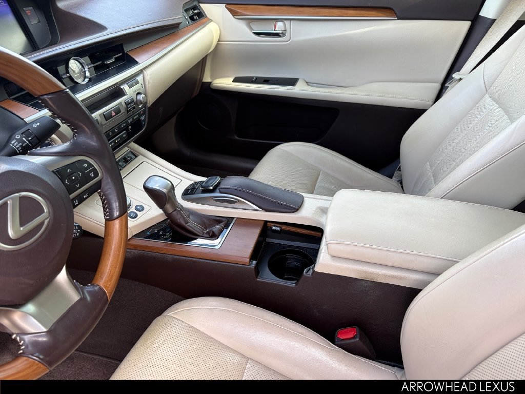 Used 2018 Lexus ES 300h w/ Luxury Package FWD image 15