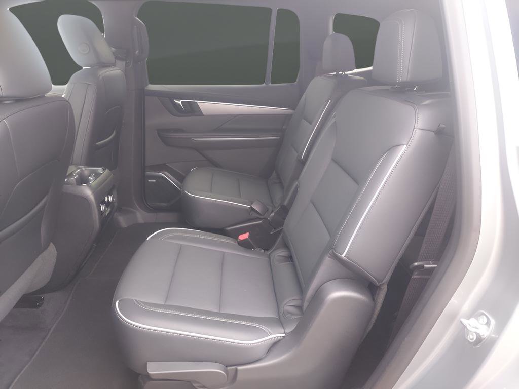 Used 2025 Buick Enclave Preferred AWD/4WD image 20