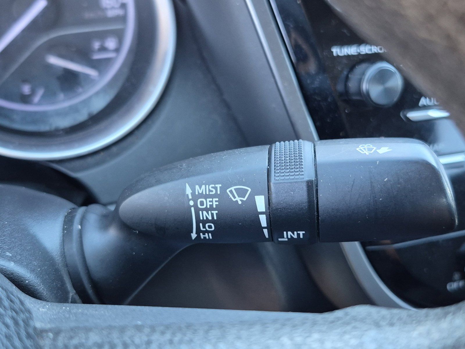 Used 2019 Toyota Camry LE FWD image 31