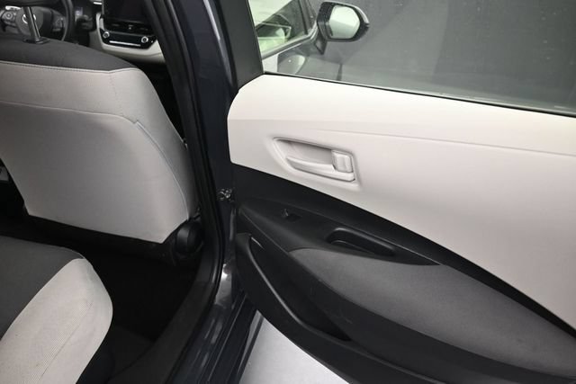 Used 2025 Toyota Corolla LE FWD image 21