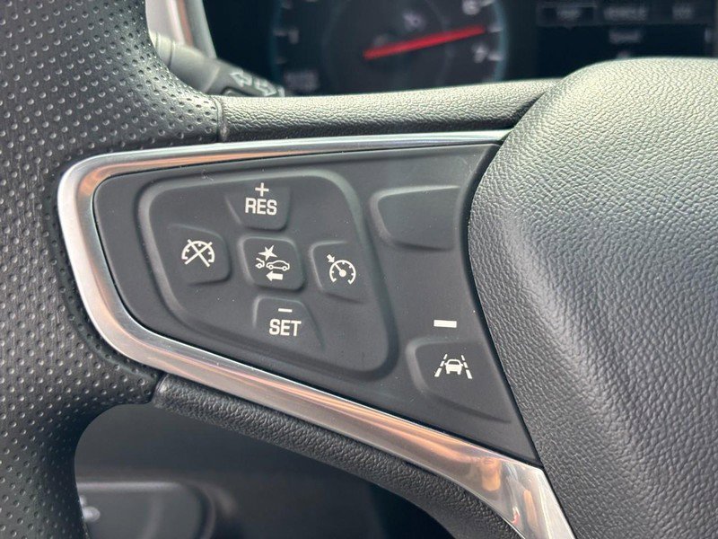 Used 2022 Chevrolet Equinox LS image 18