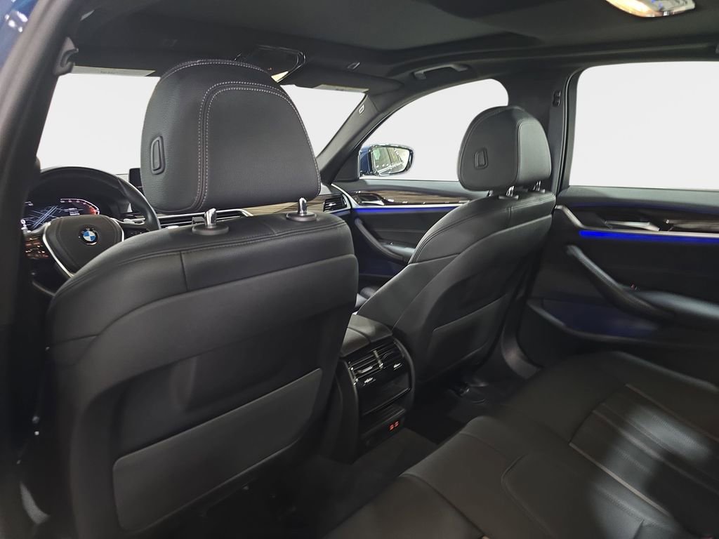 Used 2021 BMW 540i w/ Convenience Package image 16